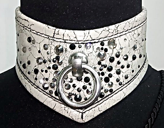 Halsband von Schneiderin Simona